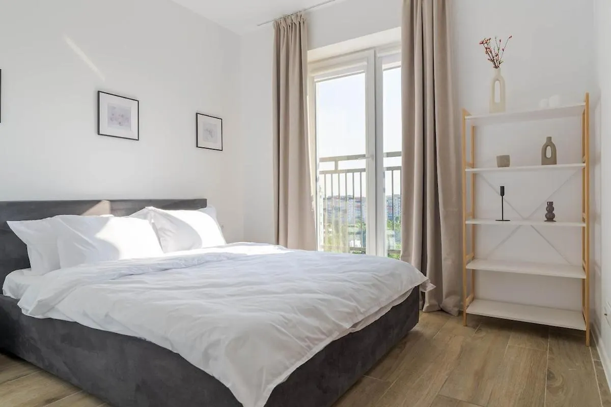 Downtown Apartment W Parkview&Balcony Vol 1 Boekarest